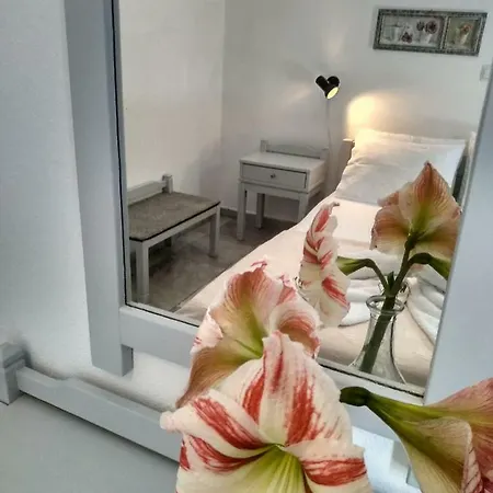 Galaxy Apartment *